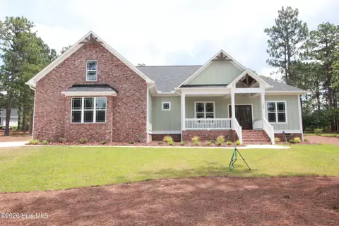110 Lawrence Overlook, Seven Lakes, NC 27376