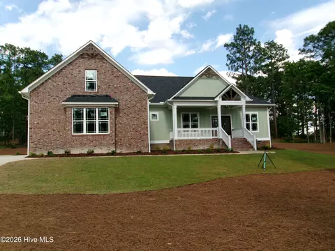 110 Lawrence Overlook, Seven Lakes, NC 27376