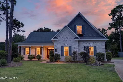 54 Stonegate Cir, Hampstead, NC 28443