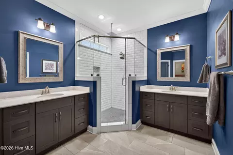 Bath - 54 Stonegate Cir, Hampstead, NC 28443 photo 1 of 3