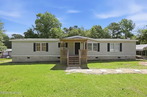 123 Youpon Dr, Hubert, NC 28539