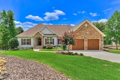 139 Laurens Dr, Mccormick, SC 29835