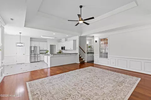 Living - 976 Windmill Pkwy, Evans, GA 30809 photo 2 of 3
