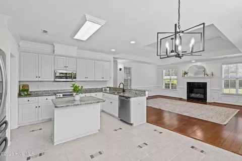 Kitchen - 976 Windmill Pkwy, Evans, GA 30809 photo 5 of 5