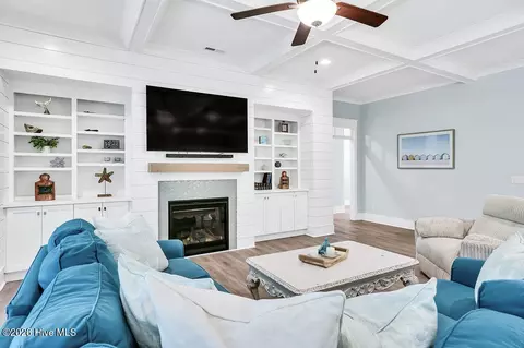 Living - 126 Jackline Dr, Hampstead, NC 28443 photo 2 of 2
