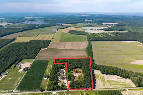 100 Cruella Ln, Shawboro, NC 27973
