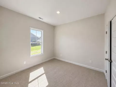 Bedroom - 84 Yardley Dr, Smithfield, NC 27577 photo 3 of 4