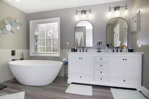 Bath - 648 Fieldstone Way, Evans, GA 30809 photo 4 of 7