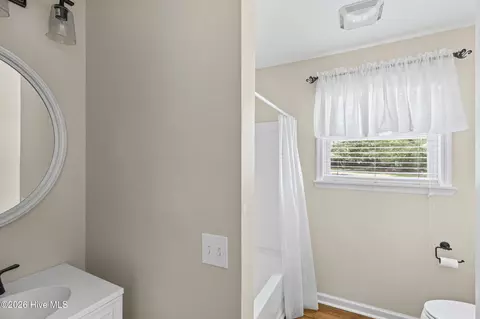 Bath - 410 Johns Rd, Thomson, GA 30824 photo 2 of 2