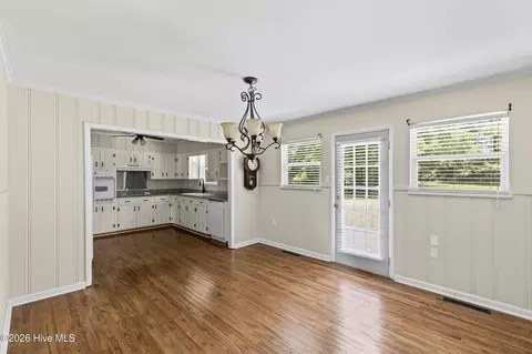 Dining - 410 Johns Rd, Thomson, GA 30824 photo 1 of 2