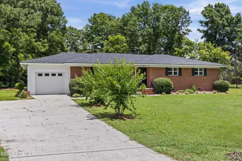 Exterior - 410 Johns Rd, Thomson, GA 30824 photo 1 of 6