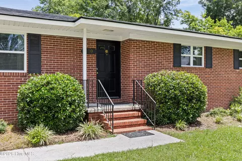 Exterior - 410 Johns Rd, Thomson, GA 30824 photo 2 of 6
