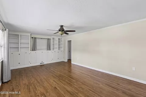 Living - 410 Johns Rd, Thomson, GA 30824 photo 3 of 5