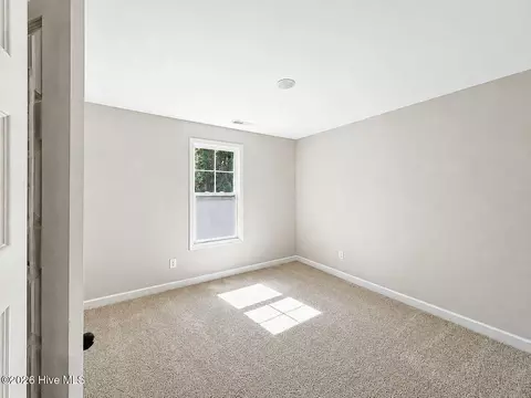 Bedroom - 261 Yardley Dr, Smithfield, NC 27577 photo 5 of 6