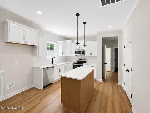 Kitchen - 261 Yardley Dr, Smithfield, NC 27577 photo 1 of 2