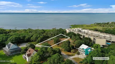 112 Sandpiper Ln, Indian Beach, NC 28512