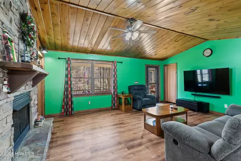 Living - 267 Farner Rd, Farner, TN 37333 photo 1 of 2