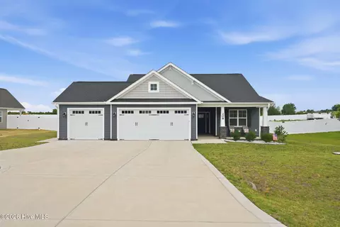 208 Hillwood Dr, Sanford, NC 27332