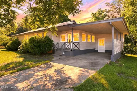1002 River St, Jacksonville, NC 28540