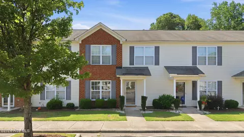 4242 Dudleys Grant Dr #E, Winterville, NC 28590