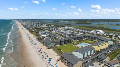 918 N New River Dr #732, Surf City, NC 28445