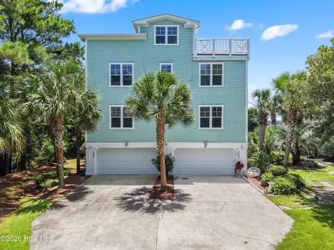 5000 Oquinn Blvd SE # A, Southport, NC 28461