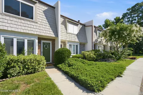 532 Cobblestone Dr, Wilmington, NC 28405
