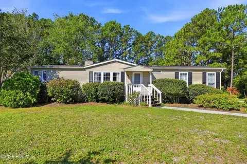 136 Champion Dr, Hampstead, NC 28443