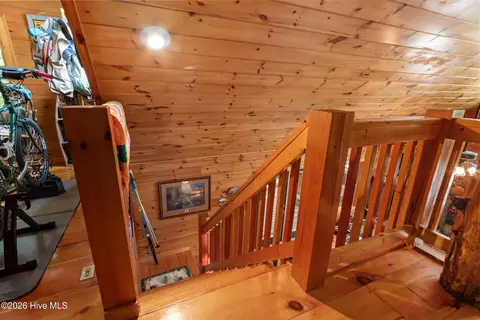 Entry Way - 310 Ringtail Run, Murphy, NC 28906 photo 6 of 7