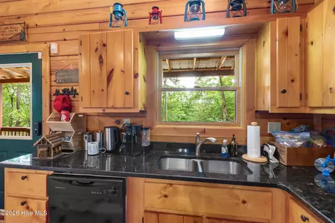 Kitchen - 310 Ringtail Run, Murphy, NC 28906 photo 2 of 4