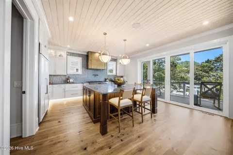 407 Channel Dr N, Wrightsville Beach, NC 28480