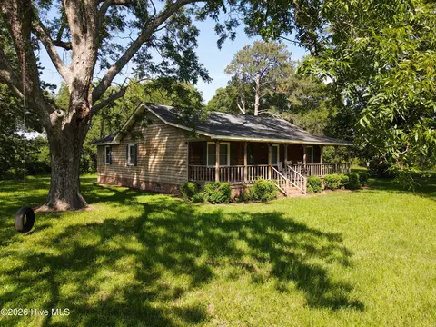 14361 Mcfarland Rd, Laurel Hill, NC 28351