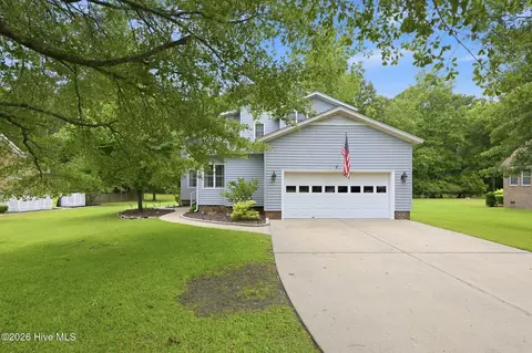 1216 Pine Valley Dr, New Bern, NC 28562
