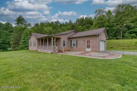 200 Gold Leaf Ln, Murphy, NC 28906