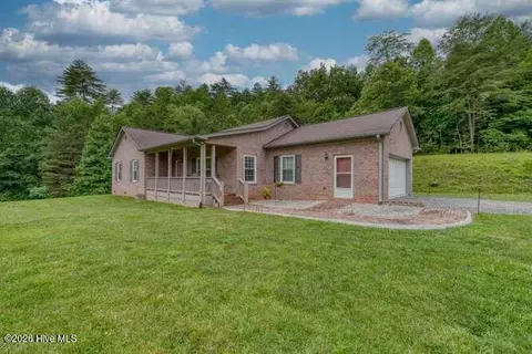 200 Gold Leaf Ln, Murphy, NC 28906