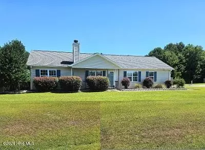 320 Top Knot Rd, Hubert, NC 28539