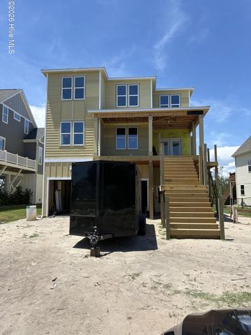 223 Grandview Dr, Sneads Ferry, NC 28460