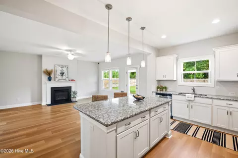Kitchen - 55 N Dyer Dr, Hampstead, NC 28443 photo 4 of 4