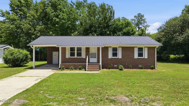 101 N Water St, Bayboro, NC 28515