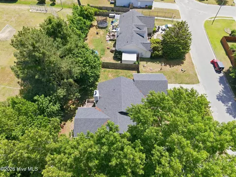 View/Area - 409 Spring Dr, Jacksonville, NC 28540 photo 7 of 11