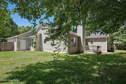 Exterior - 409 Spring Dr, Jacksonville, NC 28540 photo 3 of 9
