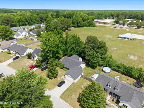 View/Area - 409 Spring Dr, Jacksonville, NC 28540 photo 5 of 11