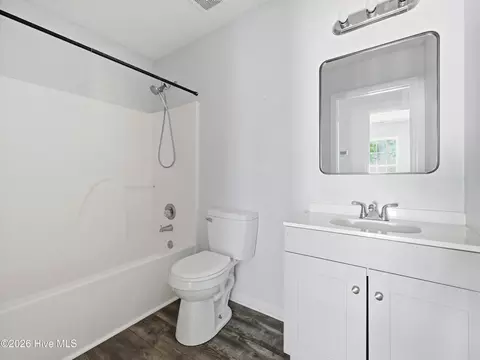 Bath - 409 Spring Dr, Jacksonville, NC 28540 photo 1 of 4
