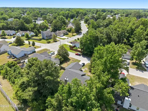 View/Area - 409 Spring Dr, Jacksonville, NC 28540 photo 8 of 11