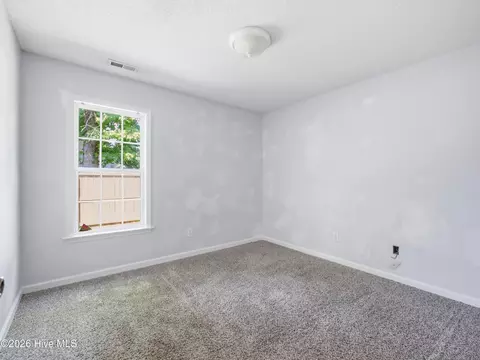 Bedroom - 409 Spring Dr, Jacksonville, NC 28540 photo 4 of 9