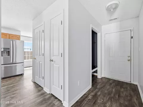 Entry Way - 409 Spring Dr, Jacksonville, NC 28540 photo 1 of 2
