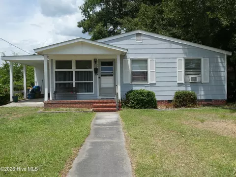1107 E 13th St, Lumberton, NC 28358