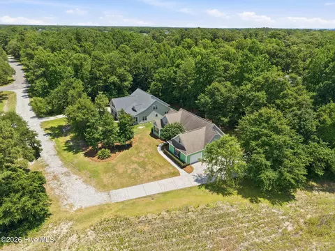 View/Area - 317 Doral Dr, Hampstead, NC 28443 photo 2 of 3