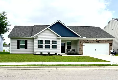 215 Lake Tyler Dr, New Bern, NC 28560