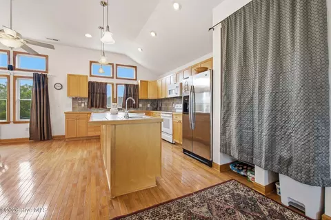 Kitchen - 504 Suffolk St, Kill Devil Hills, NC 27948 photo 4 of 5